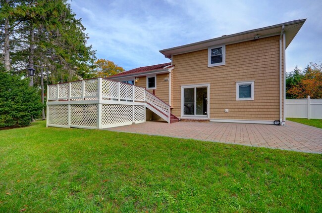 Building Photo - 489 Rickey Ln