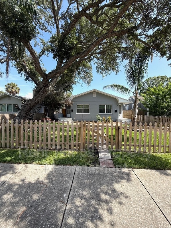 Photo - 610 - 612 17th Avenue South - 610