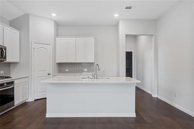 Foto del edificio - 5117 Unity Dr