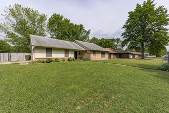 Building Photo - 502 N 35th St