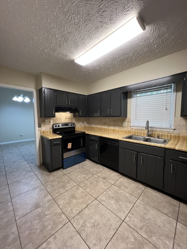Building Photo - 570 Grimes Pl