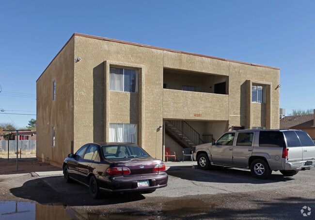 Building Photo - 4957-4961 S Park Ave