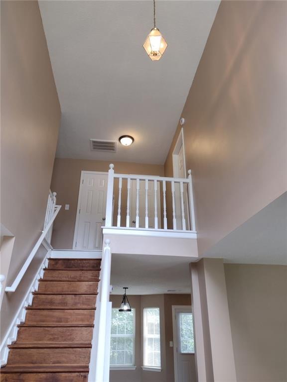 Foto del edificio - 1116 Misty Meadows Ln