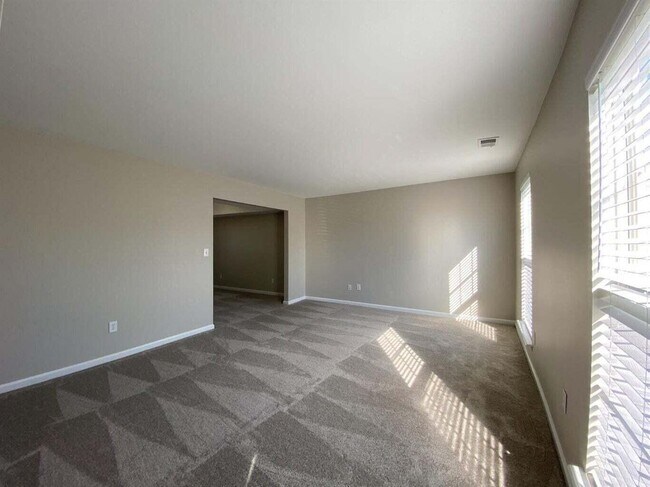 Foto del edificio - 2052 Blackhorse Ln