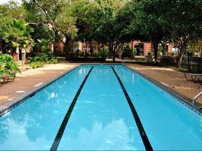 Foto del edificio - 12920 Steeple Way Blvd