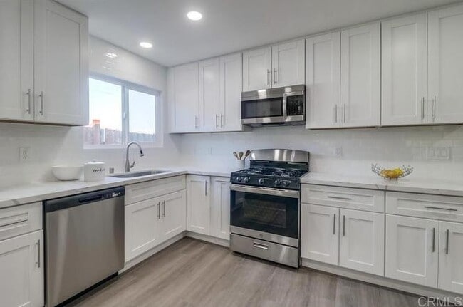 Building Photo - 264 68th St