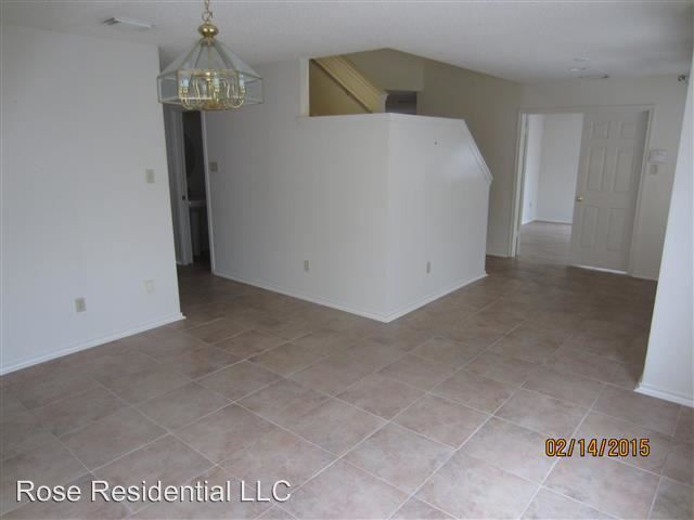 Building Photo - 5909 Hollyhock Rd