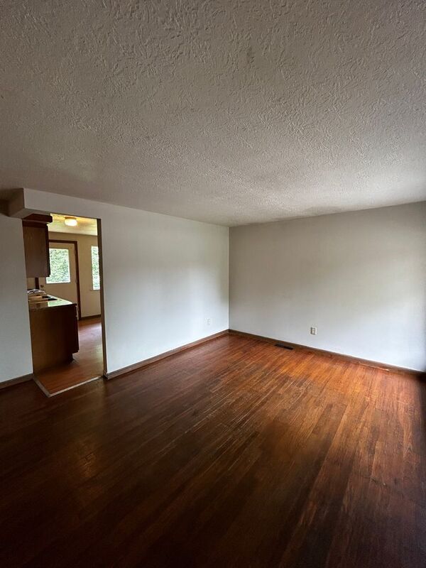 Building Photo - 6189 Ambleside Dr