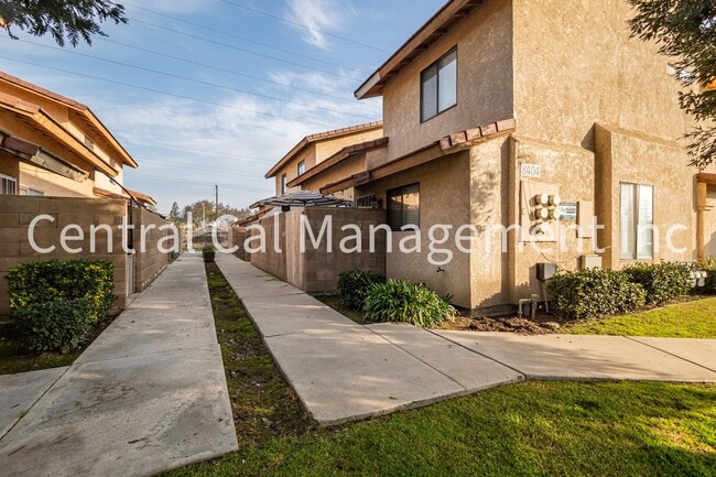 Foto del edificio - 8404 Laborough Dr