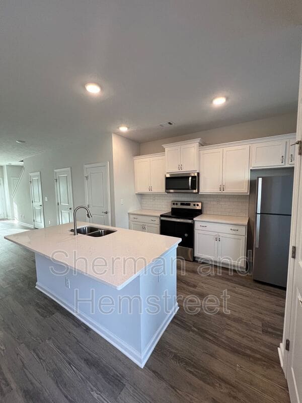 Building Photo - 5006 Mimosa Dr