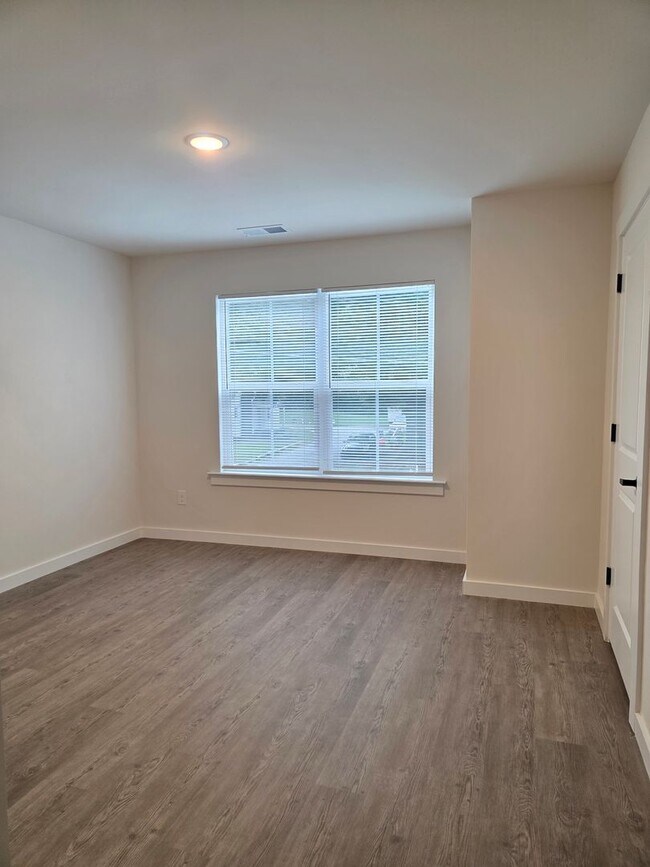Foto del edificio - 106 10th Ave SE
