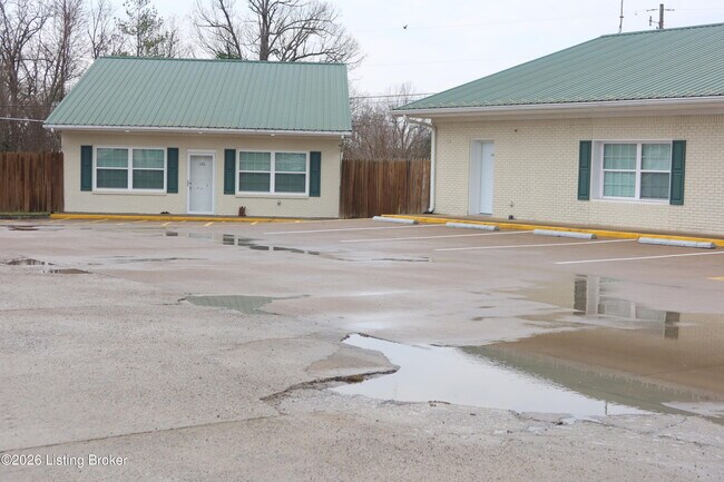 Foto del edificio - 114 Peonia Rd