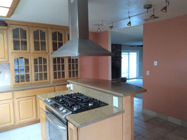 Foto del edificio - 734 W Magill Ave