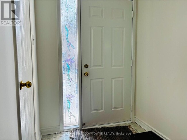 Building Photo - 1240 Westview Terrace