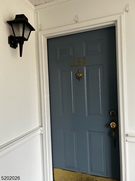 Foto del edificio - 233 Larch Ln