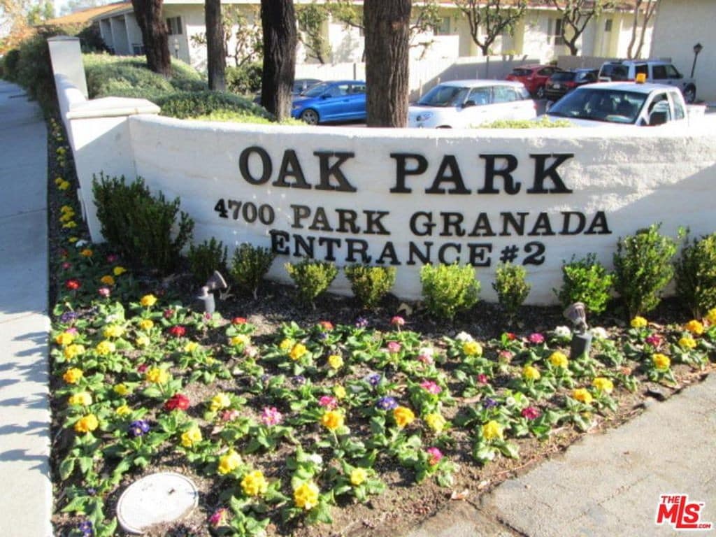 Primary Photo - 4712 Park Granada