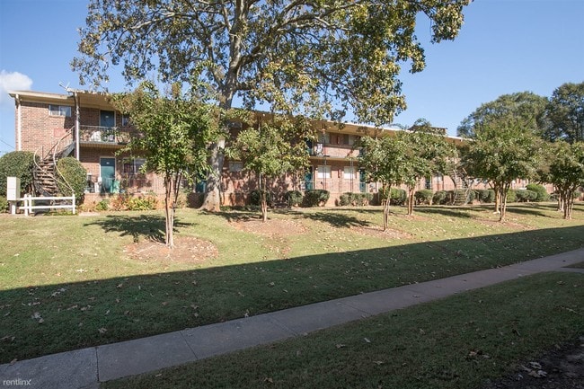 Building Photo - 1549 Knox Dr SE