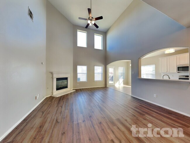 Foto del edificio - 5824 Somerton Dr