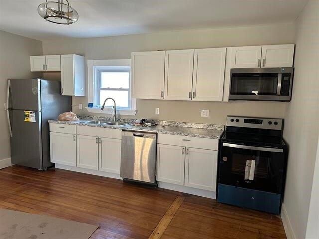 Foto principal - 449 W River Rd