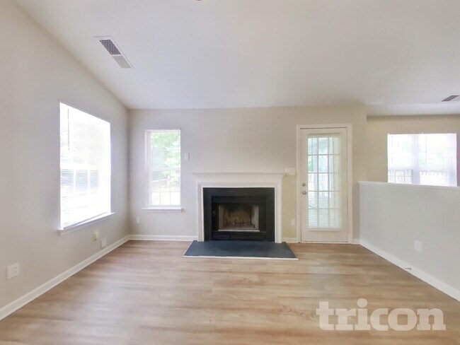 Foto del edificio - 6311 Spanish Moss Ln