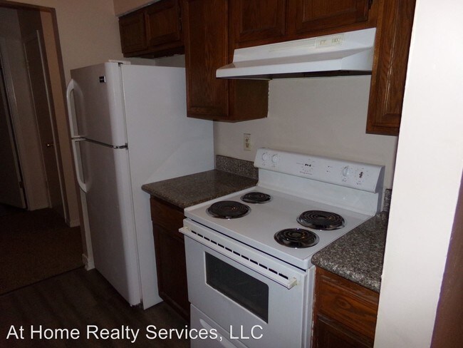 Building Photo - 458 Bentwood Ln