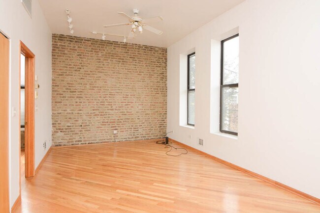 Building Photo - 837 E Grand Ave