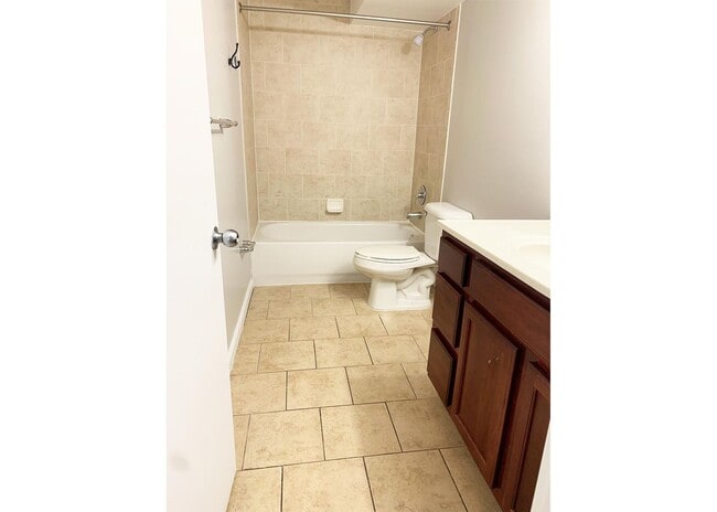 Building Photo - 525 Lowell Ave