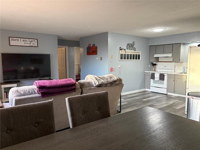 Foto del edificio - 102 Lake Ave S