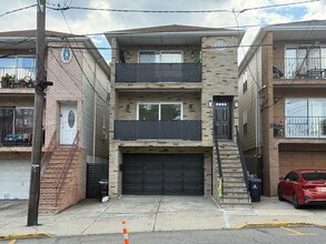 Building Photo - 67 71st St