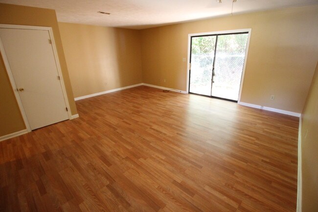 Building Photo - 5718 Aftonshire Dr