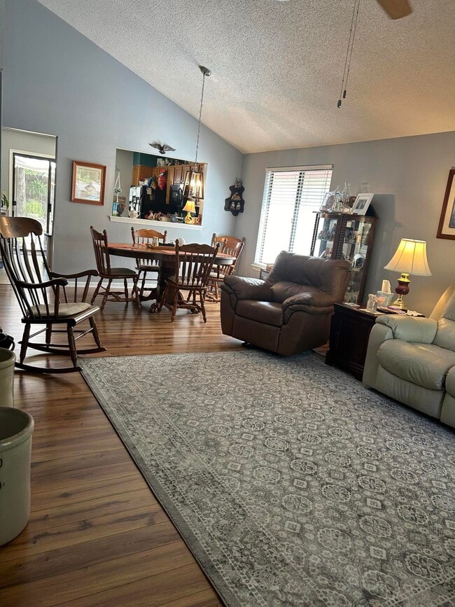 Building Photo - 388 Springwood Way