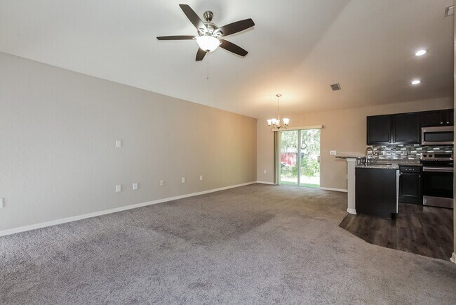 Foto del edificio - 8006 Brookeshire Dr