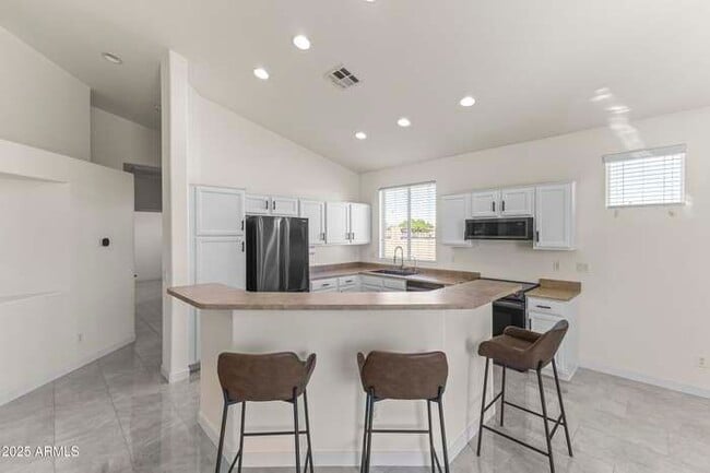 Foto del edificio - 3940 E Minton St