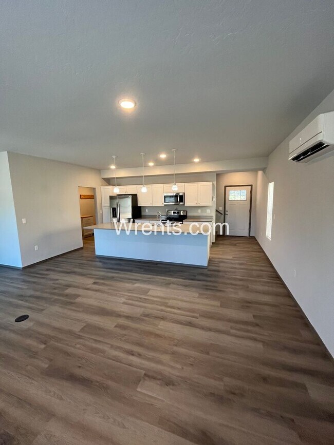 Foto del edificio - 1312-1314 E Farwell