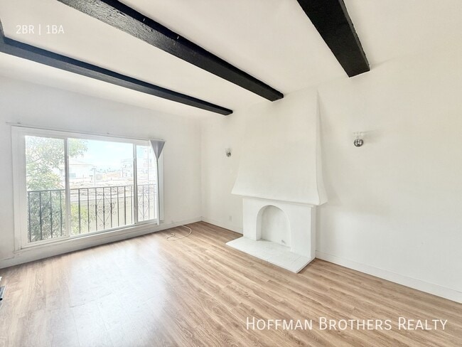 Building Photo - 1801 N Kingsley Dr
