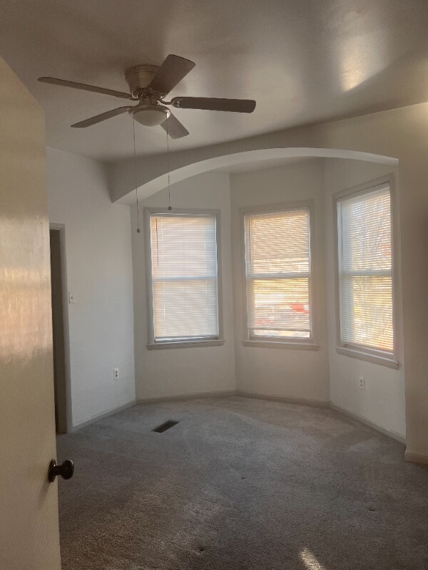 Primary Photo - 5329 N 13th St