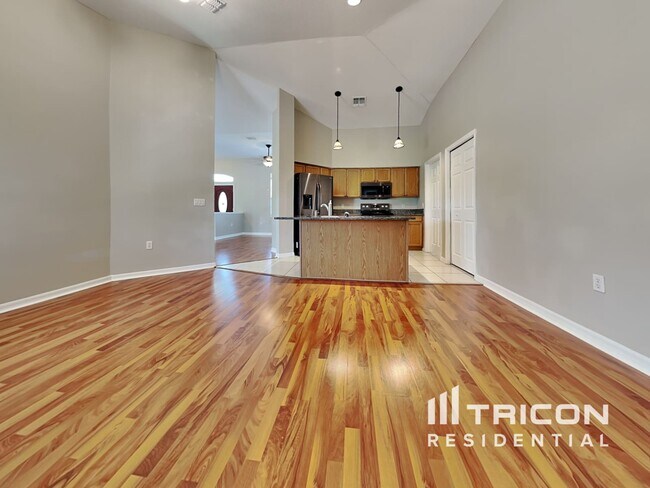 Building Photo - 12339 Palm Ridge Dr