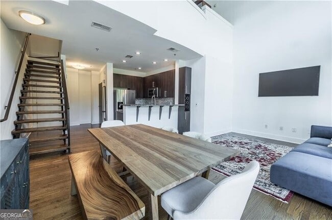 Foto del edificio - 1221 Caroline St NE