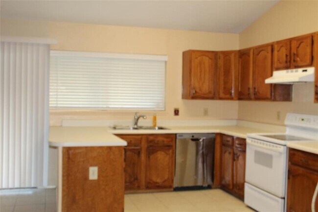 Building Photo - 15407 Rio Del Sol Dr