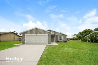 Building Photo - 154 NW Curtis St