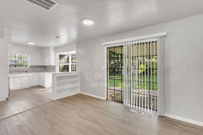 Building Photo - 1809 S Birch Ave