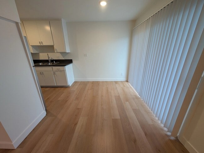 Foto del edificio - 3900 1st St