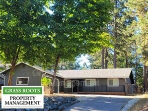 Building Photo - 11751 Upper Cir Dr