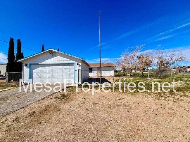 Building Photo - 9964 Arroyo Ave