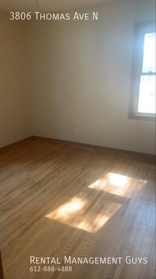 Building Photo - 3806 N Thomas Ave