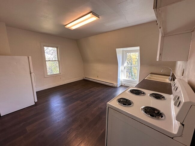 Kitchen/Dining Room - 928 Willey St