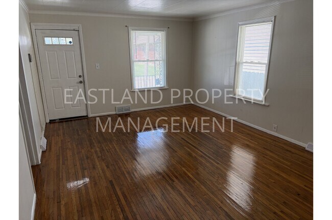 Foto del edificio - 1964 Burr St