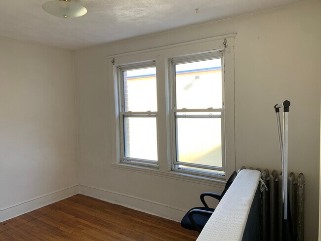 Foto del edificio - 15 Scottfield Rd