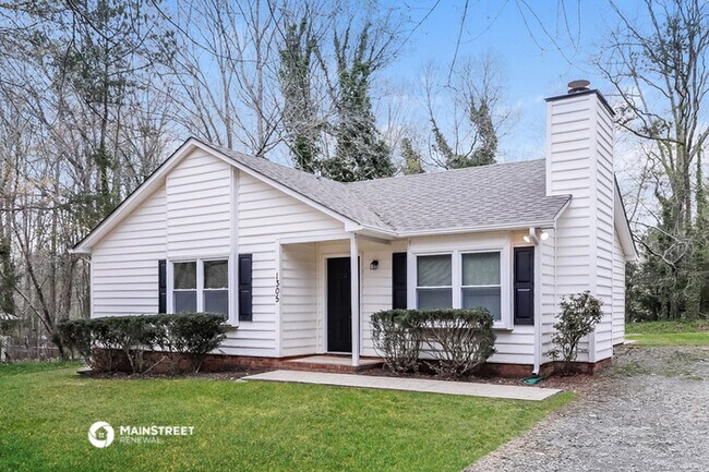 Building Photo - 1305 Sharon Dr