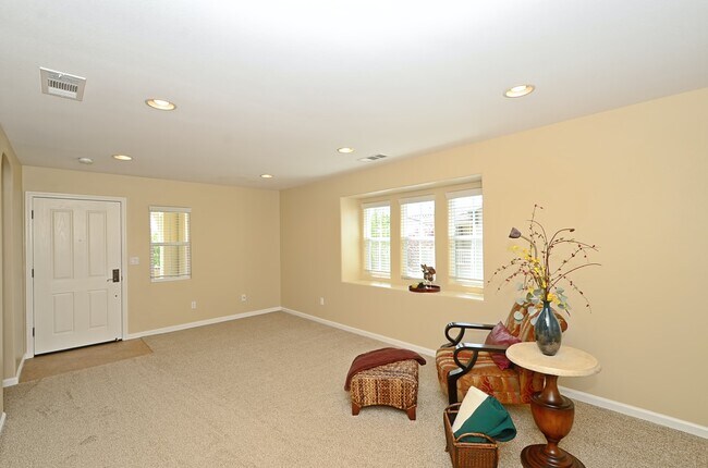 Building Photo - 5008 Rashelle Way